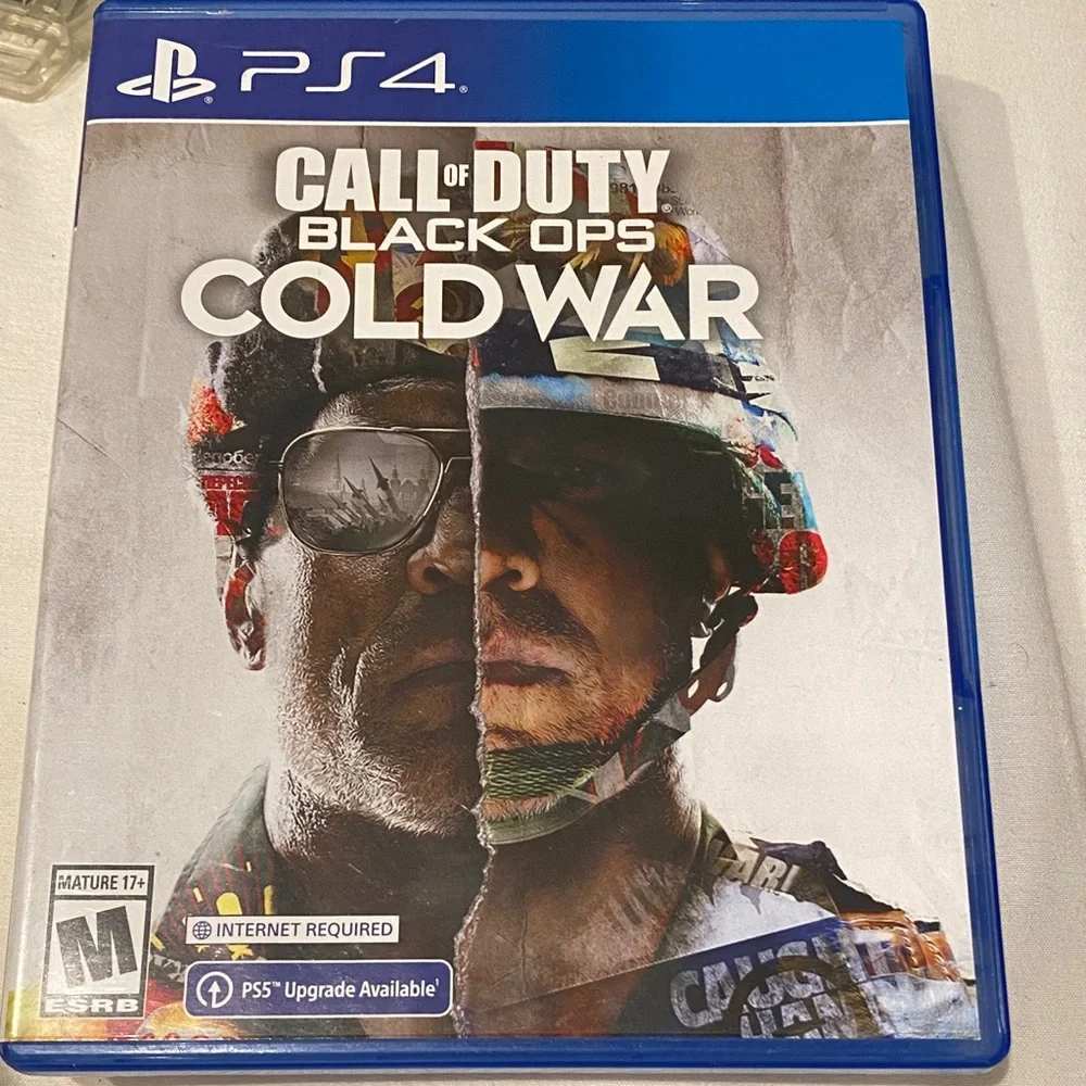 Call of Duty: Black Ops Cold War for PS4 - Blue Case